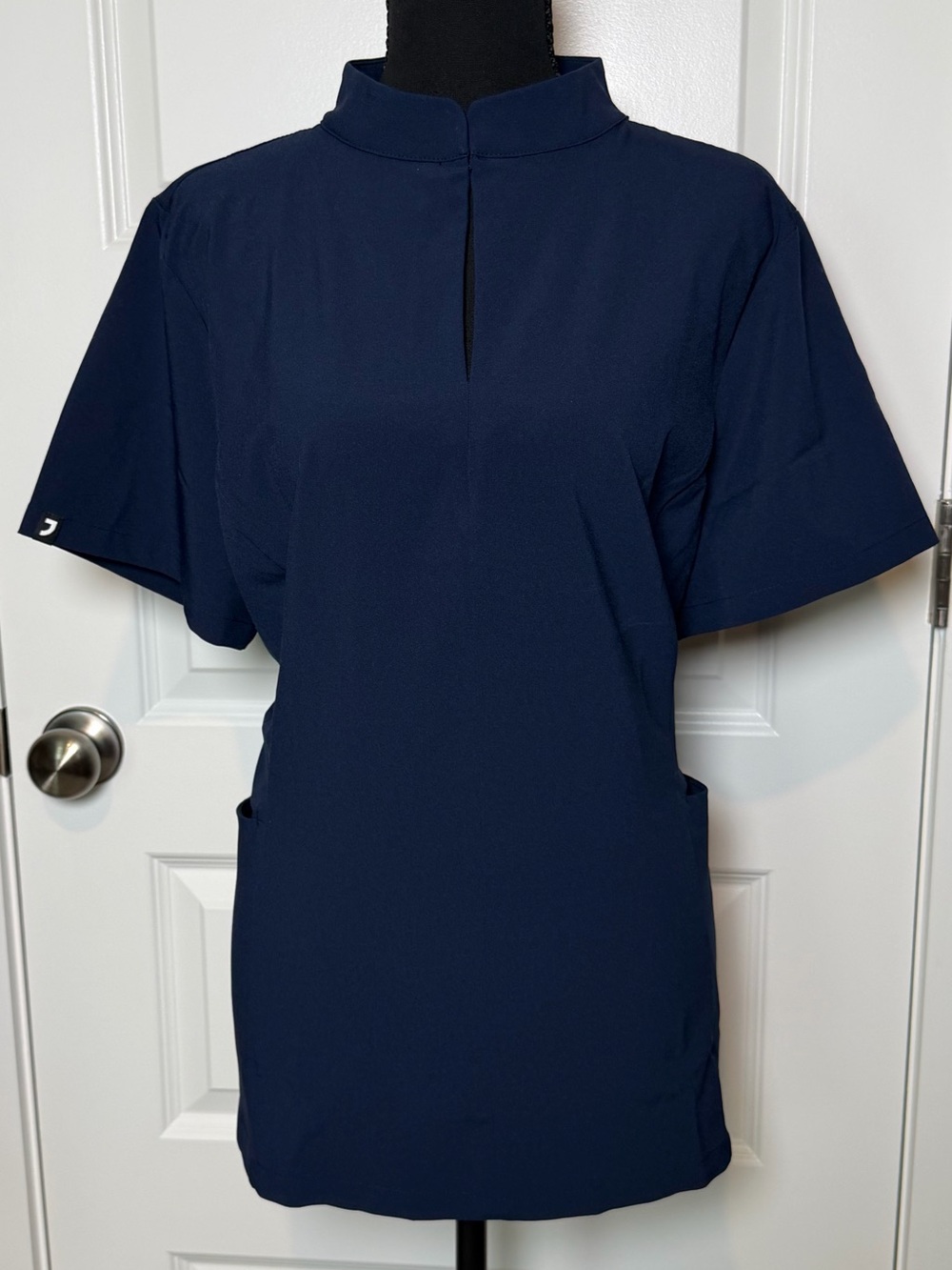 Jaanuu ULTRAlite Navy Mock Neck Scrub Top Women’s XL Style W10039